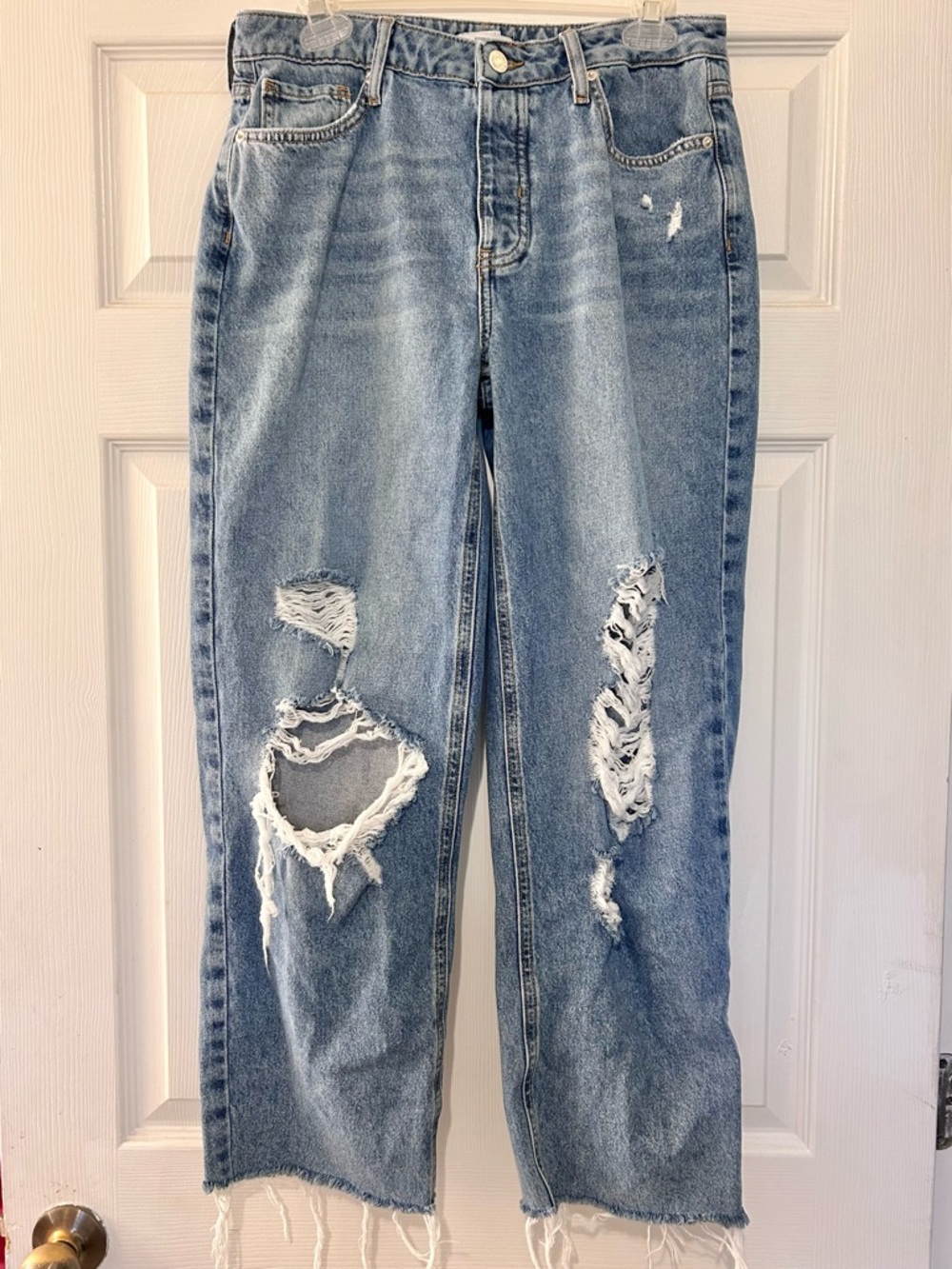 FOREVER 21 Distressed Frayed Hem Denim Jeans Blue Medium Wash Women